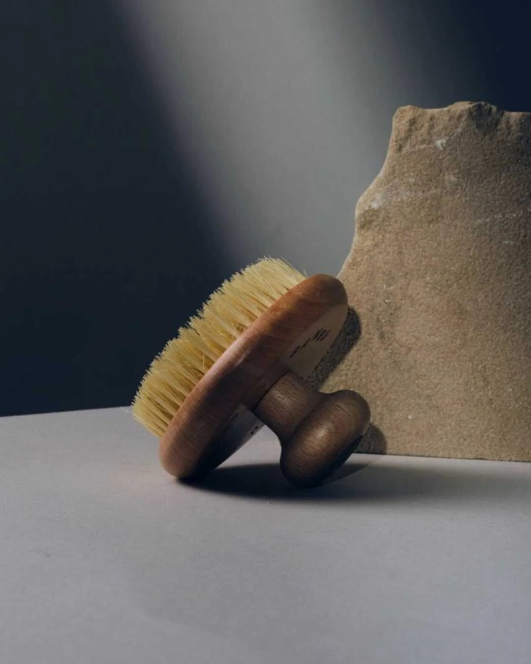 Banbu Cepillo de madera exfoliante dry brush - Image 4