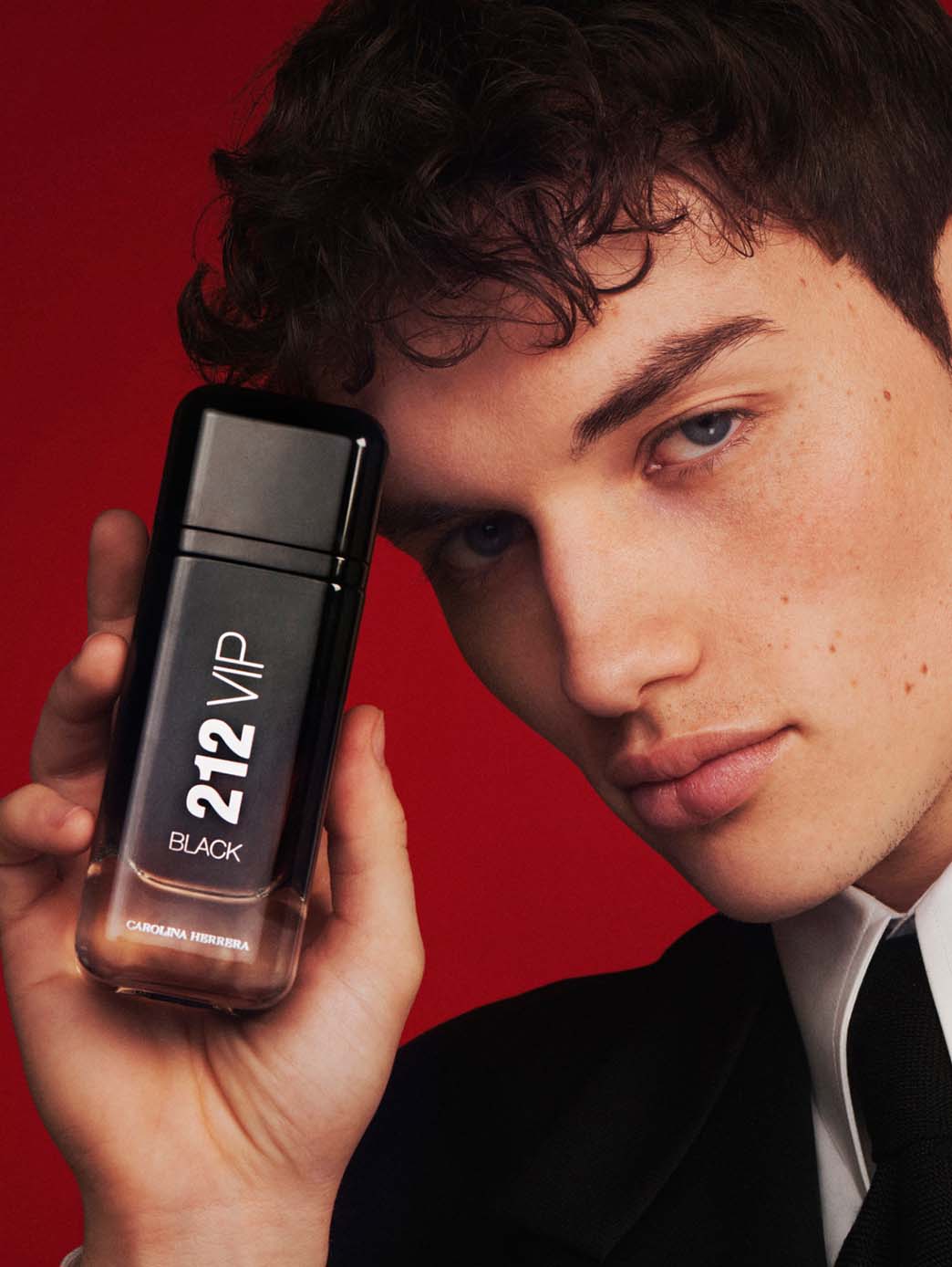 Carolina Herrera 212 VIP Black Eau de Parfum 100ml Set - Image 3