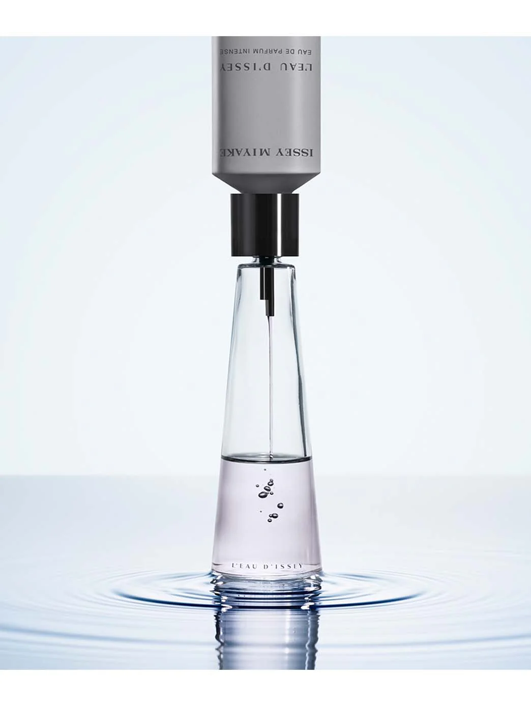 Issey Miyake L'Eau d'Issey Eau de Parfum Intense 150 ml - Image 5